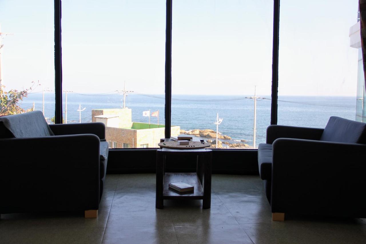 A Pousada Redo Backpacker'S Gangneung Exterior foto